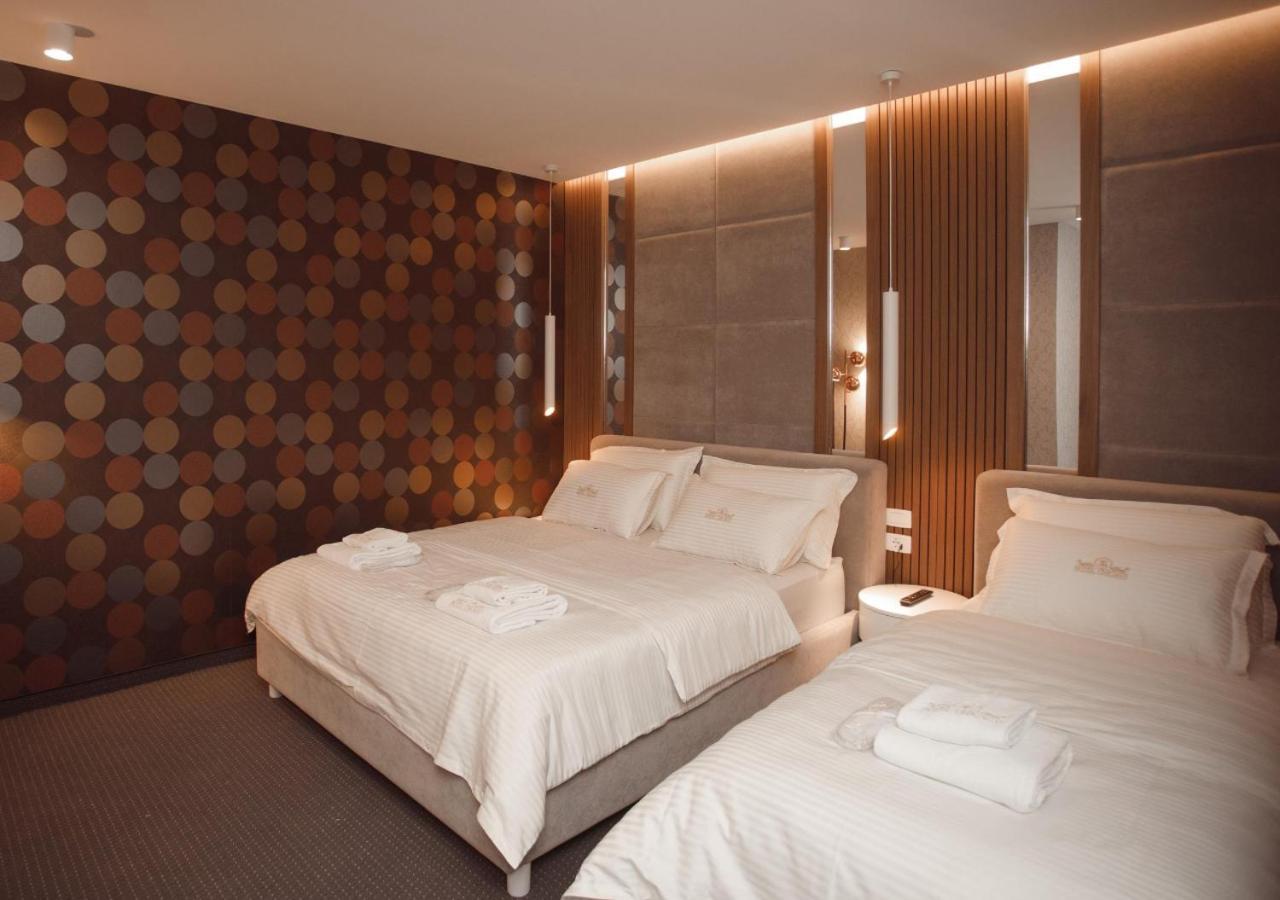 Hotel Chicago Σκόδρα Εξωτερικό φωτογραφία